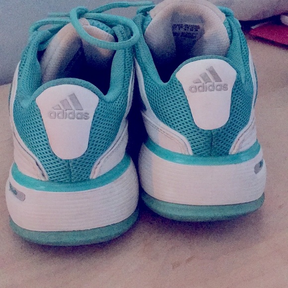 Adidas shoes - Picture 4 of 8